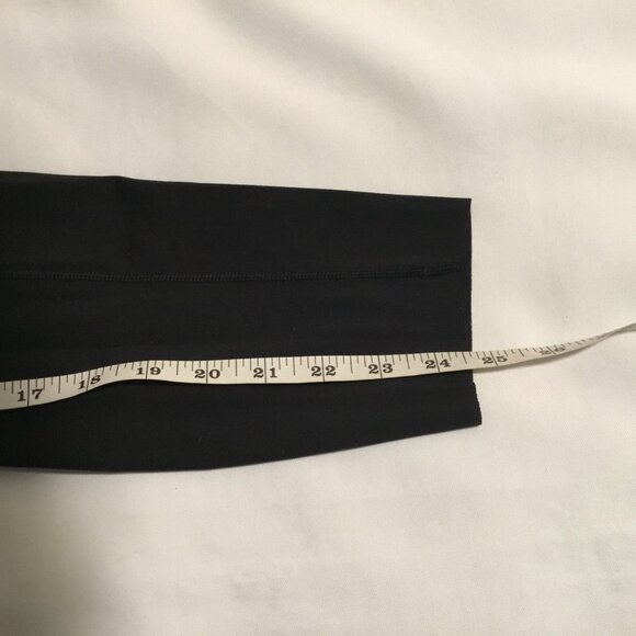 Lululemon Women's Capri Leggings Black Size 10 Side Pockets - Picture 10 of 11
